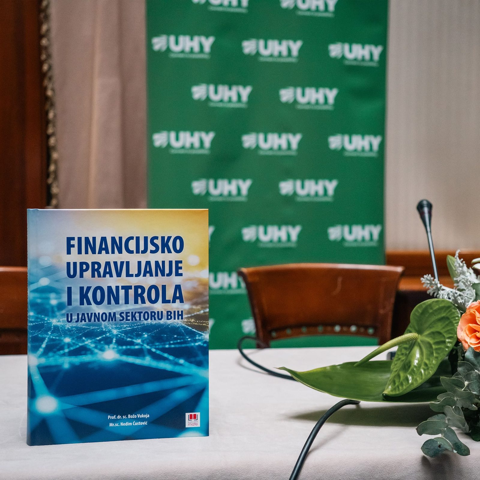 UHY Revident — grafička priprema i detalji